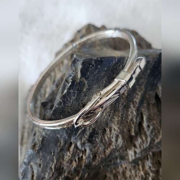 Vintage Buckle Bracelet - Picture 5 of 14